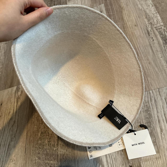 hat - Picture 2 of 7